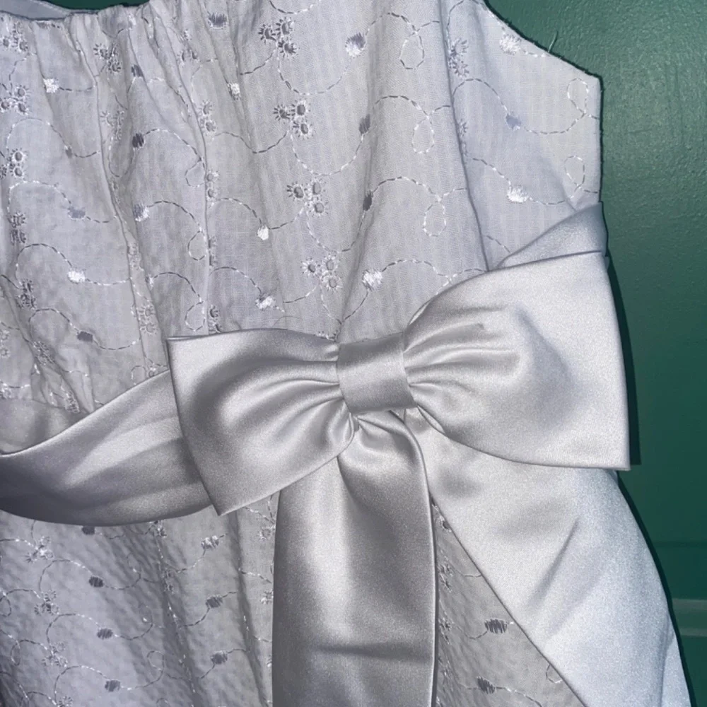 Ashley Ann size 14.5 stunning white dress flower girl